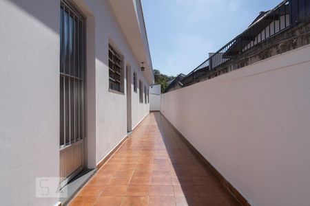Casa para alugar com 150m², 3 quartos e 2 vagasCorredor lateral