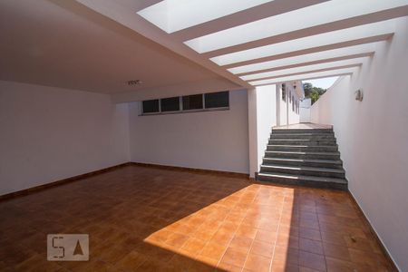 Casa para alugar com 150m², 3 quartos e 2 vagasEntrada