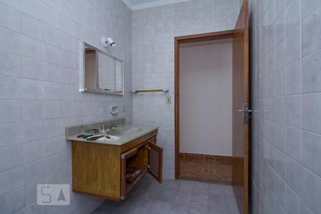 Casa para alugar com 150m², 3 quartos e 2 vagasBanheiro