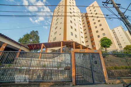 Apartamento para alugar com 109m², 3 quartos e 1 vaga Apartamento para alugar com 109m², 3 quartos e 1 vagaFachada