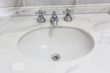 Apartamento à venda com 78m², 2 quartos e 2 vagasBanheiro