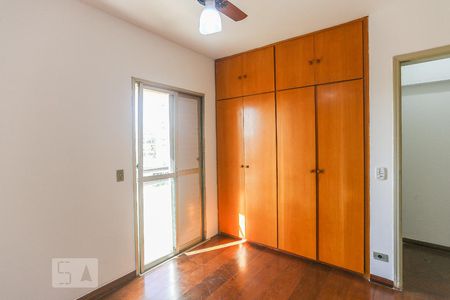 Apartamento à venda com 78m², 2 quartos e 2 vagasQuarto 1