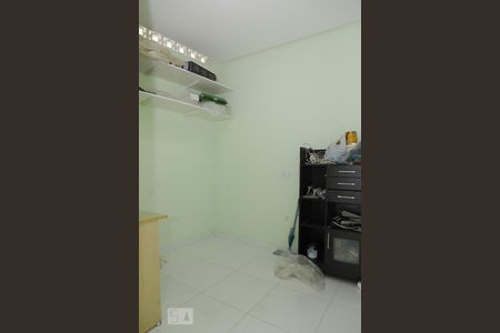 Casa à venda com 282m², 3 quartos e 6 vagasQuarto de depósito