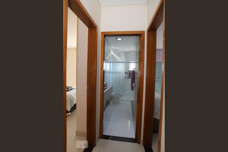 Casa à venda com 282m², 3 quartos e 6 vagasCorredor