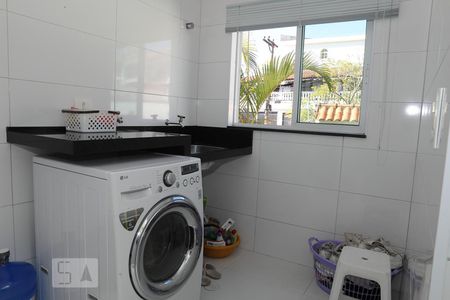 Casa à venda com 282m², 3 quartos e 6 vagasDespensa