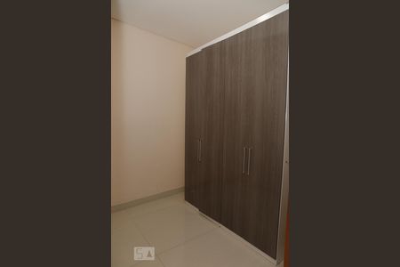 Casa à venda com 282m², 3 quartos e 6 vagasQuarto 1 - closet