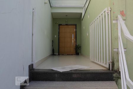 Casa à venda com 282m², 3 quartos e 6 vagasEscada de acesso externo