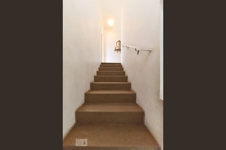 Escada de casa à venda com 3 quartos, 156m² em Assunção, São Bernardo do Campo