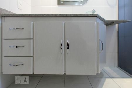 Apartamento para alugar com 145m², 3 quartos e 3 vagasBanheiro da suíte 2 - gabinete