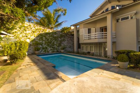 Casa de condomínio à venda com 540m², 5 quartos e 4 vagasÁrea Externa - Piscina