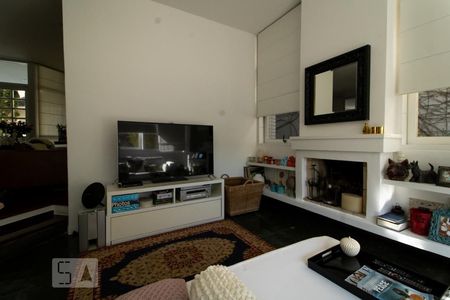 Casa de condomínio à venda com 540m², 5 quartos e 4 vagasSala