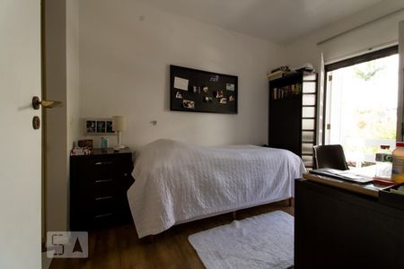 Casa de condomínio à venda com 540m², 5 quartos e 4 vagasSuíte 3