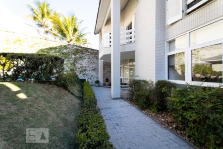 Casa de condomínio à venda com 540m², 5 quartos e 4 vagasÁrea Externa