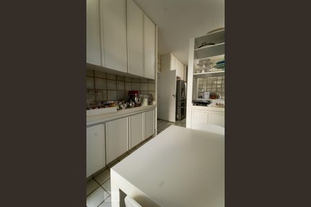 Casa de condomínio à venda com 540m², 5 quartos e 4 vagasCozinha