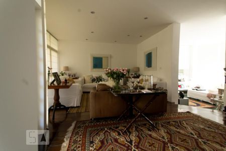 Sala de casa de condomínio à venda com 5 quartos, 540m² em Alphaville, Santana de Parnaíba