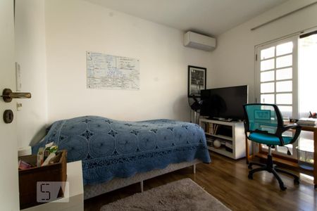 Casa de condomínio à venda com 540m², 5 quartos e 4 vagasSuíte 2