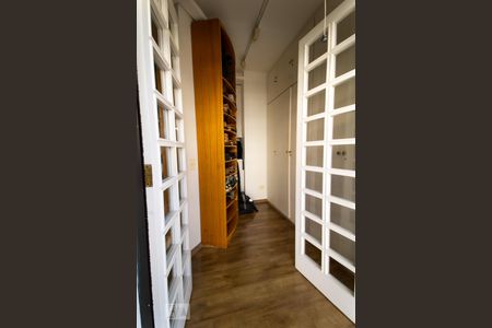 Casa de condomínio à venda com 540m², 5 quartos e 4 vagasCloset 1 da Suíte 1