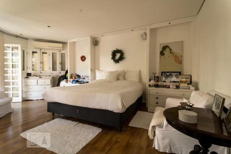 Casa de condomínio à venda com 540m², 5 quartos e 4 vagasSuíte 1