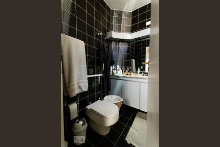 Casa de condomínio à venda com 540m², 5 quartos e 4 vagasBanheiro da Suíte 3