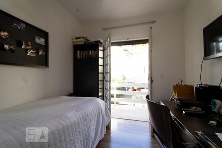 Casa de condomínio à venda com 540m², 5 quartos e 4 vagasSuíte 3