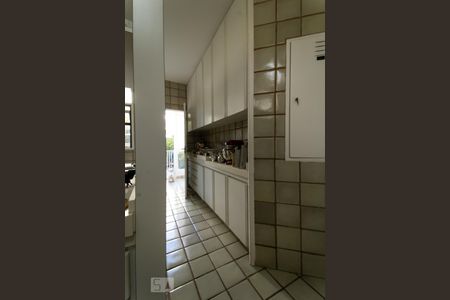 Casa de condomínio à venda com 540m², 5 quartos e 4 vagasCozinha