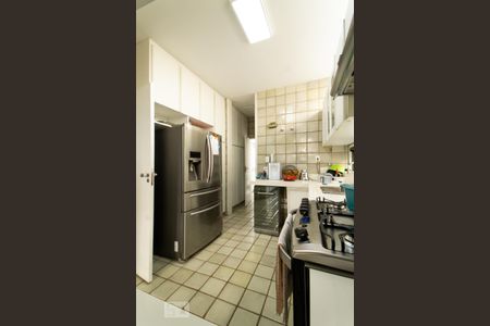 Casa de condomínio à venda com 540m², 5 quartos e 4 vagasCozinha