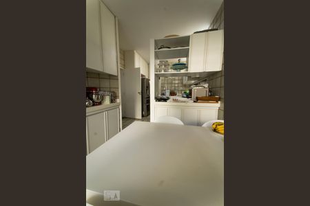 Casa de condomínio à venda com 540m², 5 quartos e 4 vagasCozinha