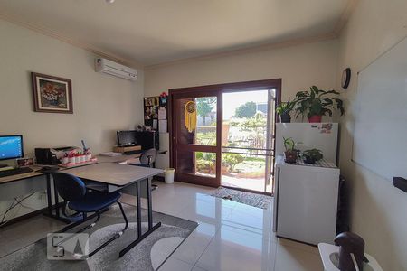 Escritório de casa à venda com 3 quartos, 280m² em São José, Canoas