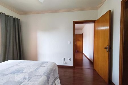 Casa à venda com 280m², 3 quartos e 2 vagas Casa à venda com 280m², 3 quartos e 2 vagasQuarto 2 Suíte