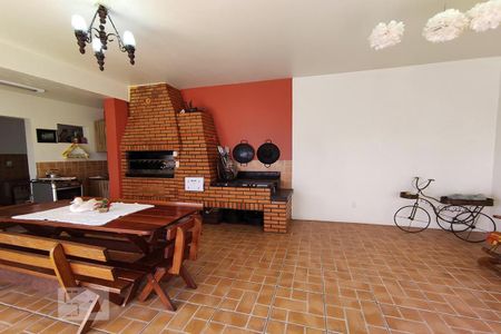 Casa à venda com 280m², 3 quartos e 2 vagas Casa à venda com 280m², 3 quartos e 2 vagasSalão de festas