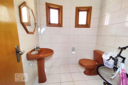 Casa à venda com 280m², 3 quartos e 2 vagas Casa à venda com 280m², 3 quartos e 2 vagasBanheiro 3