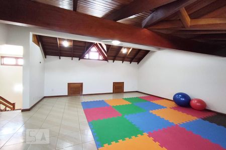 Casa à venda com 280m², 3 quartos e 2 vagas Casa à venda com 280m², 3 quartos e 2 vagasSólon academia