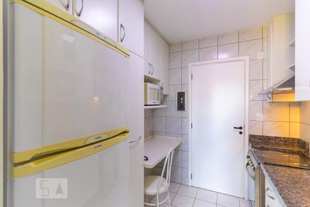 Cozinha de apartamento para alugar com 3 quartos, 72m² em Chácara Primavera, Campinas