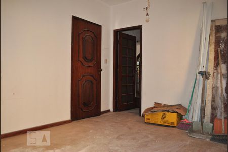Quarto 1 com suíte de casa à venda com 7 quartos, 306m² em Vila Monumento, São Paulo