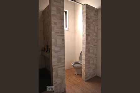 Casa à venda com 306m², 7 quartos e 5 vagasBanheiro 1