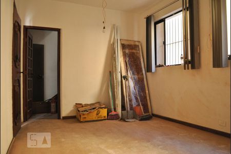Quarto 1 com suíte  de casa à venda com 7 quartos, 306m² em Vila Monumento, São Paulo
