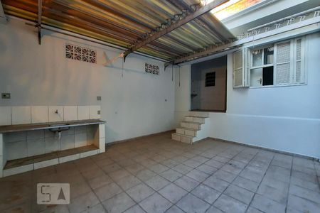 Casa à venda com 182m², 2 quartos e 2 vagasÁrea