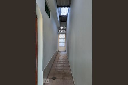 Casa à venda com 182m², 2 quartos e 2 vagasCorredor