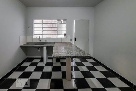 Casa à venda com 182m², 2 quartos e 2 vagasCozinha