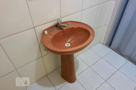 Casa à venda com 182m², 2 quartos e 2 vagasBanheiro