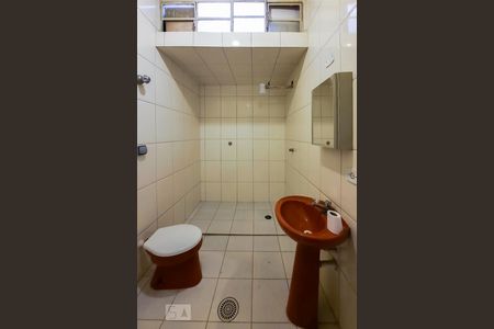 Casa à venda com 182m², 2 quartos e 2 vagasBanheiro