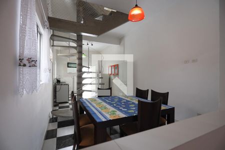 Casa para alugar com 150m², 3 quartos e 2 vagas Casa para alugar com 150m², 3 quartos e 2 vagasSala de jantar