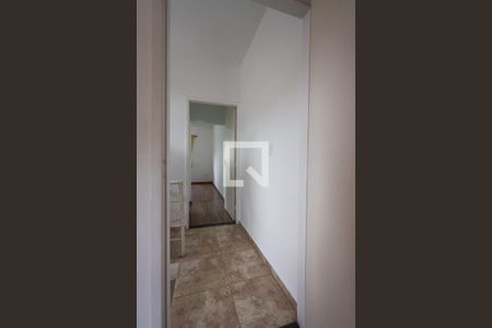 Casa para alugar com 150m², 3 quartos e 2 vagas Casa para alugar com 150m², 3 quartos e 2 vagasHall dos quartos visto quarto 2