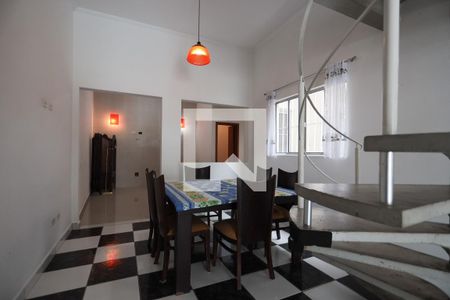 Casa para alugar com 150m², 3 quartos e 2 vagas Casa para alugar com 150m², 3 quartos e 2 vagasSala de jantar