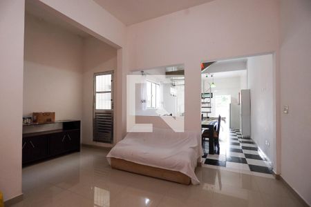 Casa para alugar com 150m², 3 quartos e 2 vagas Casa para alugar com 150m², 3 quartos e 2 vagasSala de TV / principal