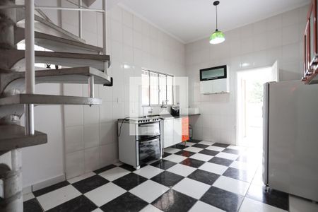 Casa para alugar com 150m², 3 quartos e 2 vagas Casa para alugar com 150m², 3 quartos e 2 vagasCozinha