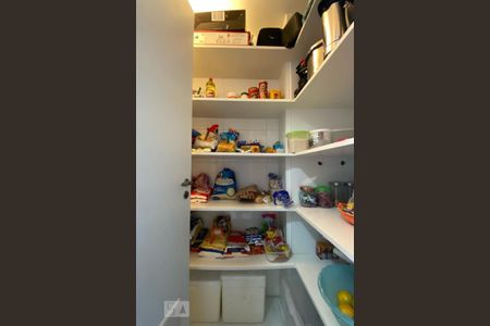 Apartamento à venda com 104m², 2 quartos e 2 vagasDespensa