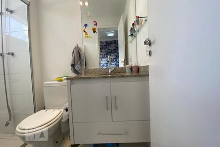 Apartamento à venda com 104m², 2 quartos e 2 vagasBanheiro da Suíte 2
