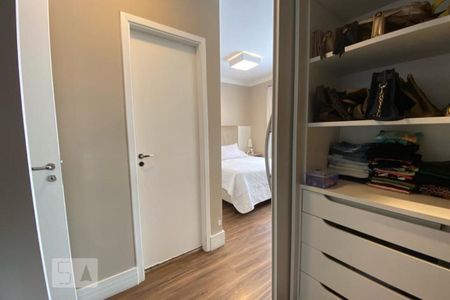 Apartamento à venda com 104m², 2 quartos e 2 vagasCloset da suíte 1
