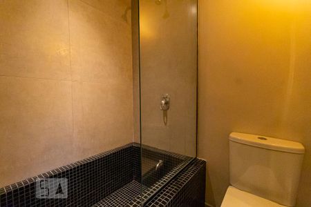 Banheiro de apartamento para alugar com 1 quarto, 40m² em Jardim Paulista, São Paulo